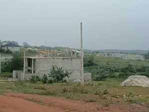  TERRAIN À VENDRE – AYAMAN THOMASSET  Sur La Voie D’Azaguié  Super