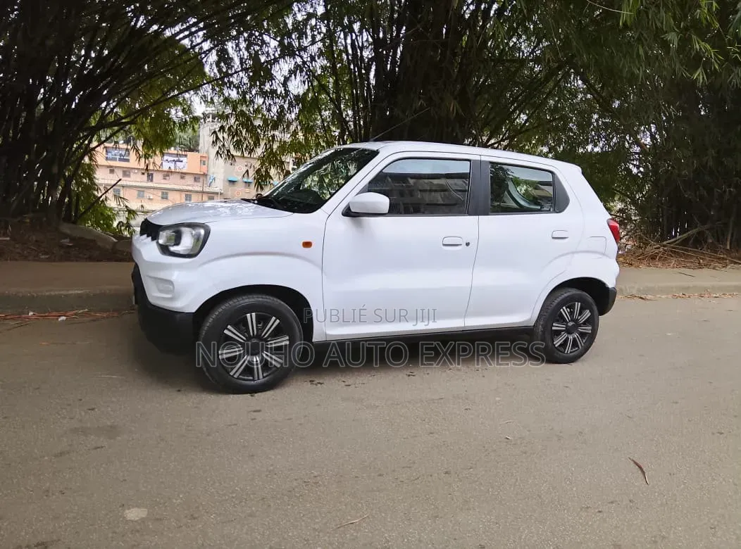 Suzuki S-Presso 2025 Blanc