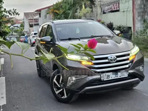 Toyota Rush 1.5 AWD 2021 Gris