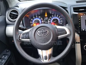 Toyota Rush 1.5 AWD 2021 Gris