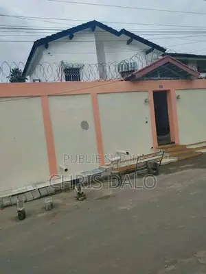 3chbre Duplex dans Achy, Cocody à Louer