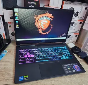 Nouveau MSI Cyborg 15 16GB Intel Core i7 HDD+SSD 512GB