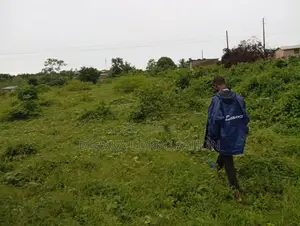  *TRÈS URGENT – TERRAIN BRADÉ*  Atrinou, Avant Cobakro, Non Loin Du