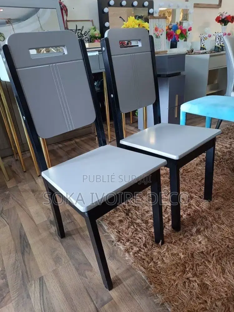 Chaises Confortable Solide