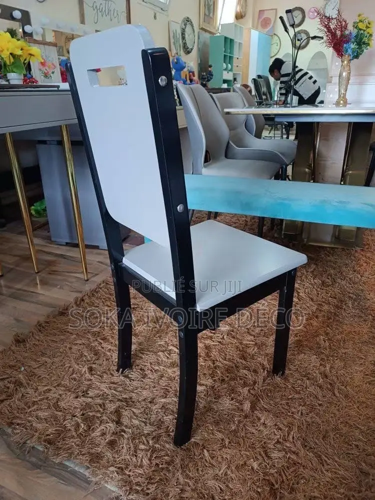 Chaises Confortable Solide