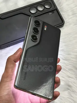 Nouveau Tecno Camon 40 Pro 4G 128 GB Noir