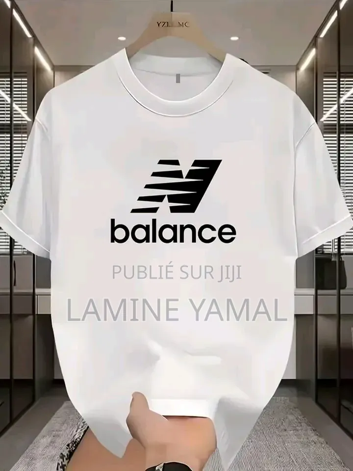 Vêtement Pour Homme Disponible