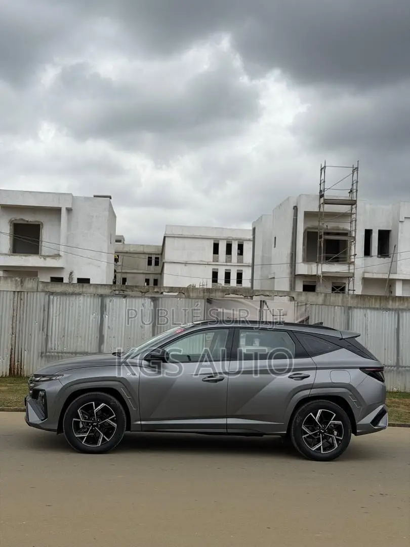 Hyundai Tucson Limited AWD 2025 Gris
