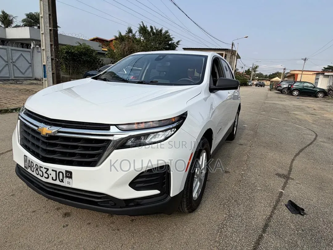 Chevrolet Equinox 2022 Blanc cassé