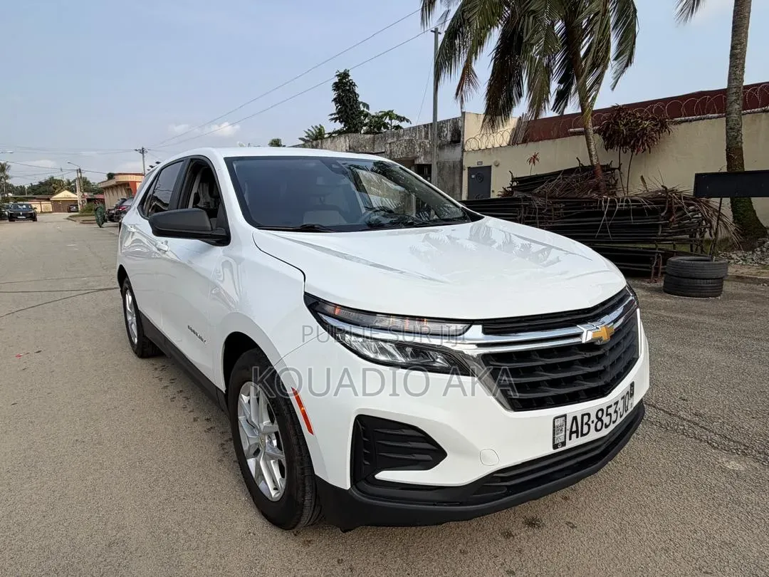 Chevrolet Equinox 2022 Blanc cassé