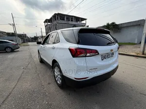 Chevrolet Equinox 2022 Blanc cassé