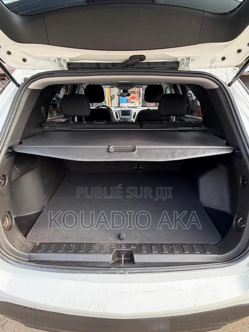 Chevrolet Equinox 2022 Blanc cassé