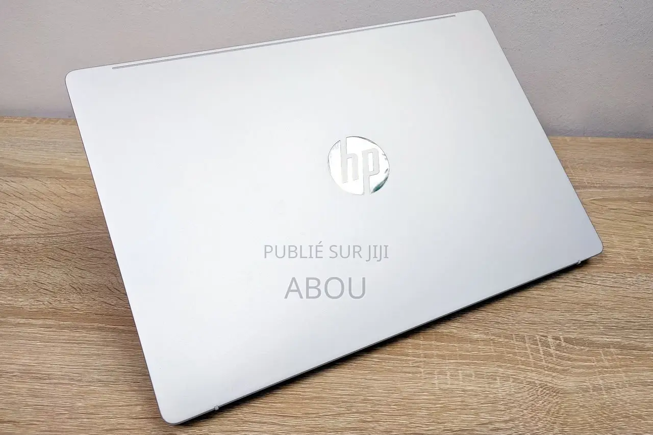 Nouveau HP OmniBook 5 16" 16GB Qualcomm Snapdragon X Elite SSD 512GB
