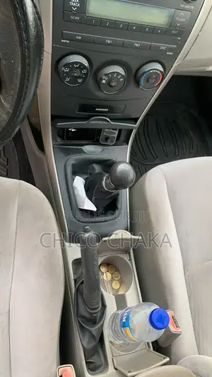 Toyota Corolla 2010 Blanc