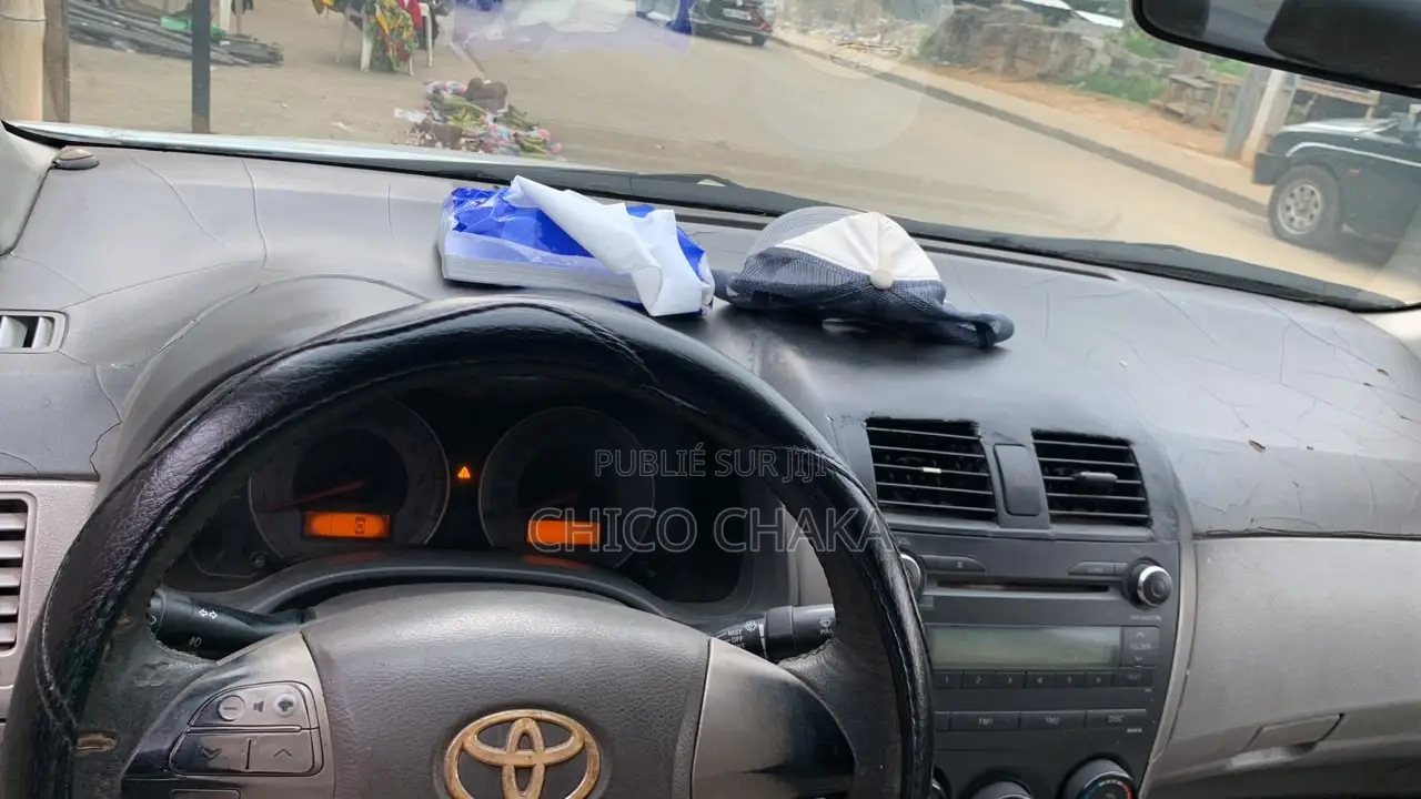 Toyota Corolla 2010 Blanc