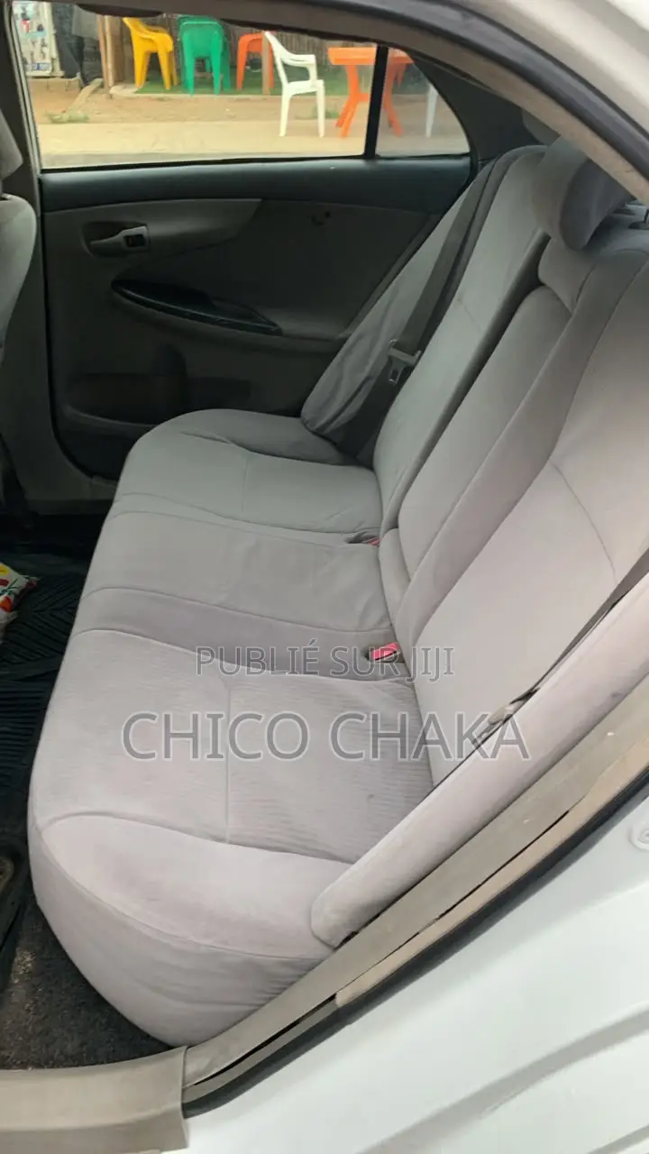 Toyota Corolla 2010 Blanc