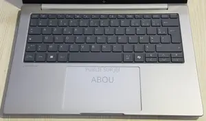 Nouveau HP EliteBook 640 G11 16GB AMD Ryzen 5 SSD 512GB