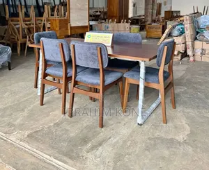 Table À Manger Plus Six Chaises