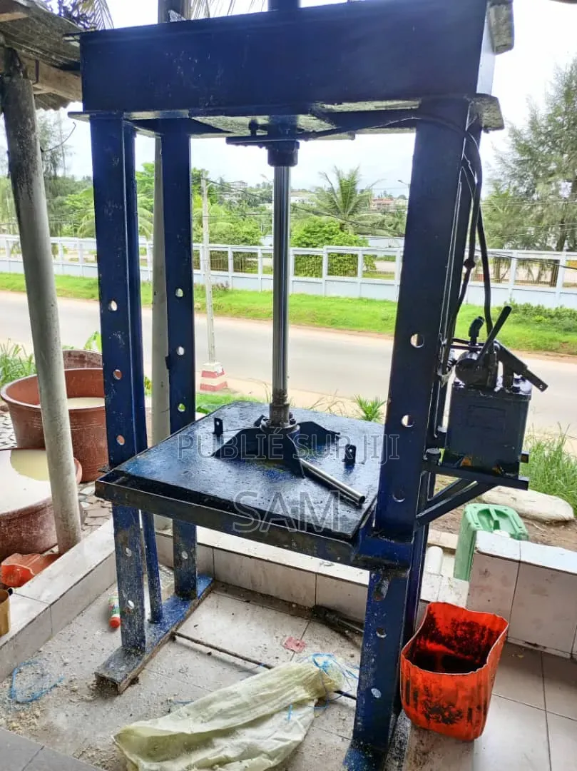 Presse Hydraulique Fabrication Attieké