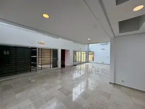 4chbre Duplex dans Massa Immobilier, Cocody à Louer