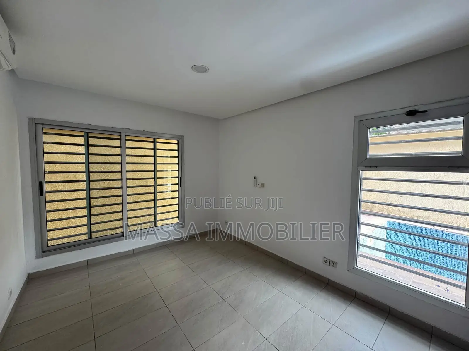 4chbre Duplex dans Massa Immobilier, Cocody à Louer