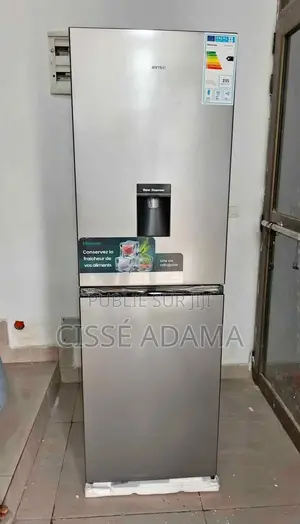 Réfrigérateur Combiné Hisense 240 Litres Avec Distributeur d'Eau