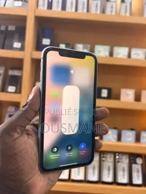 Pomme iPhone XR 64 GB Bleu
