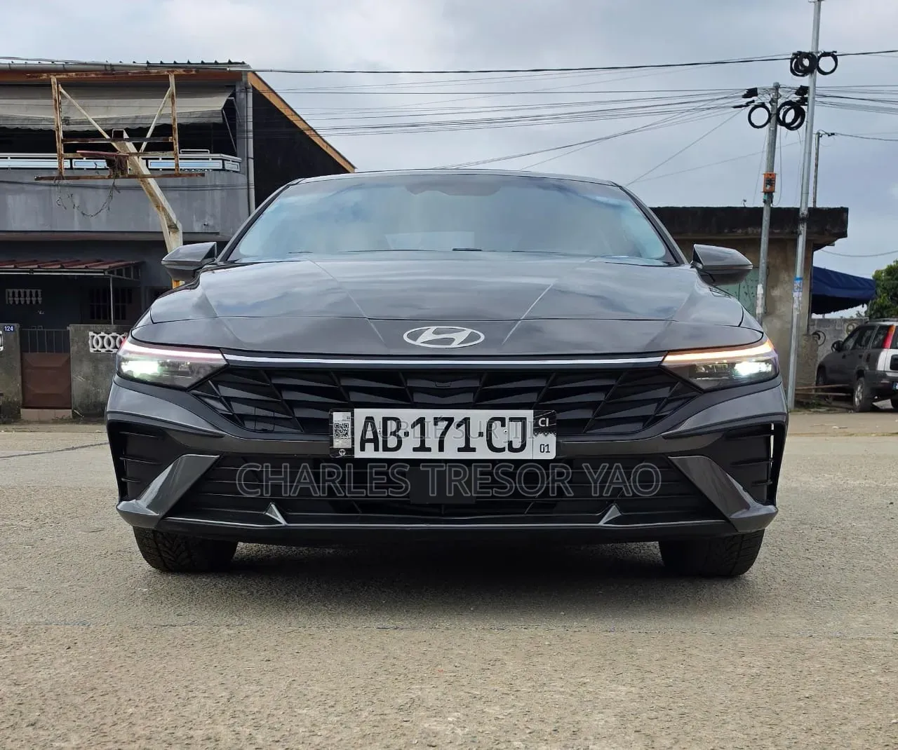 Hyundai Elantra Limited 2026 Gris