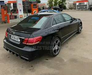 Mercedes-Benz E300 2013 Noir