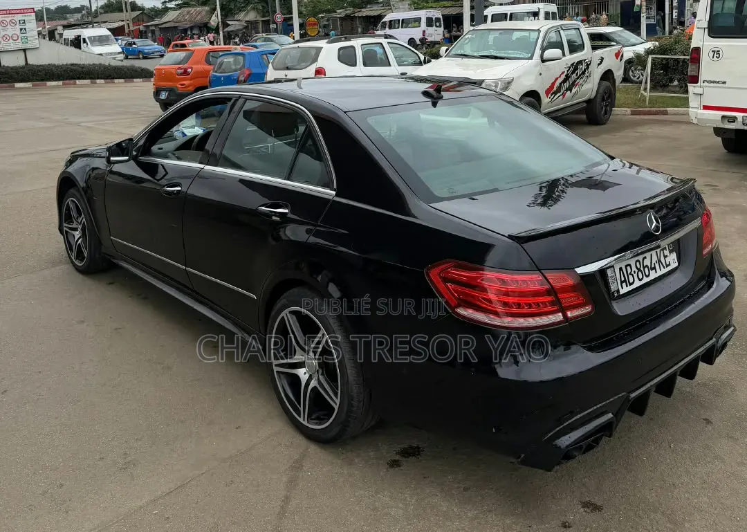 Mercedes-Benz E300 2013 Noir