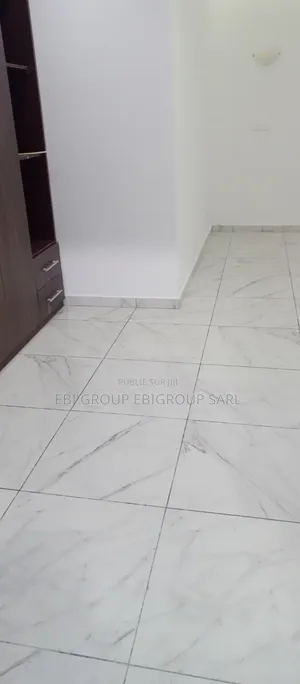 4chbre Appartement dans Ebigroup Sarl, Deux Plateaux à Louer