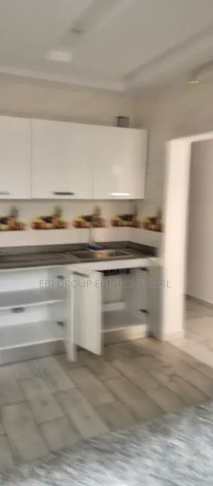 4chbre Appartement dans Ebigroup Sarl, Deux Plateaux à Louer
