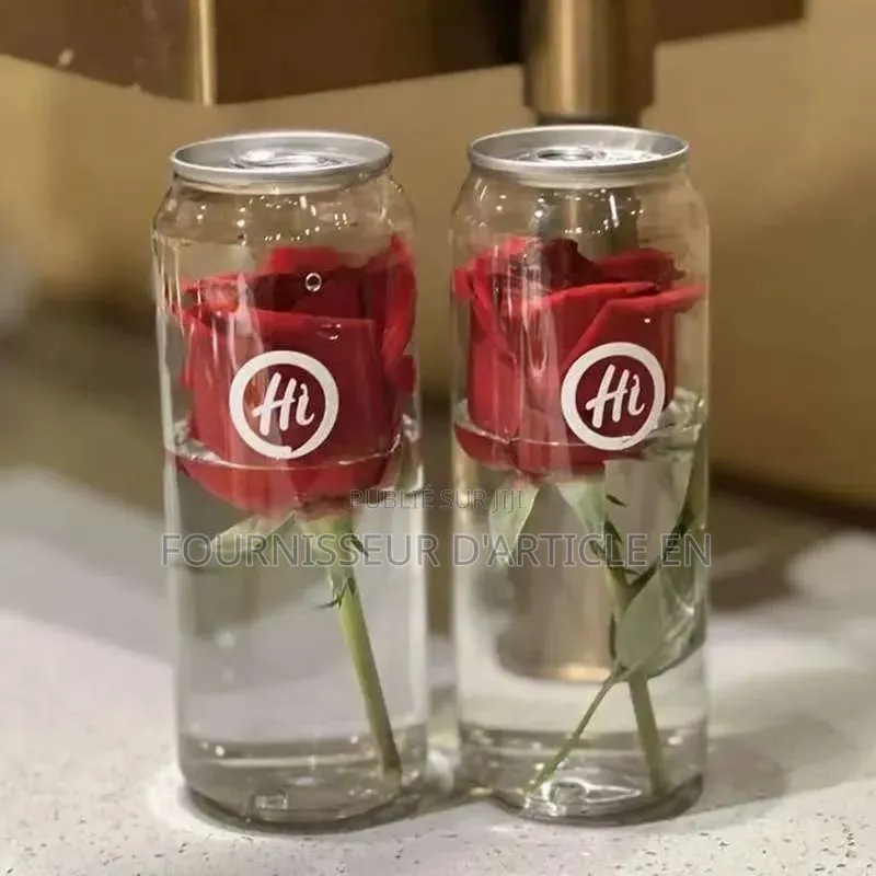 65 Canettes en Plastique