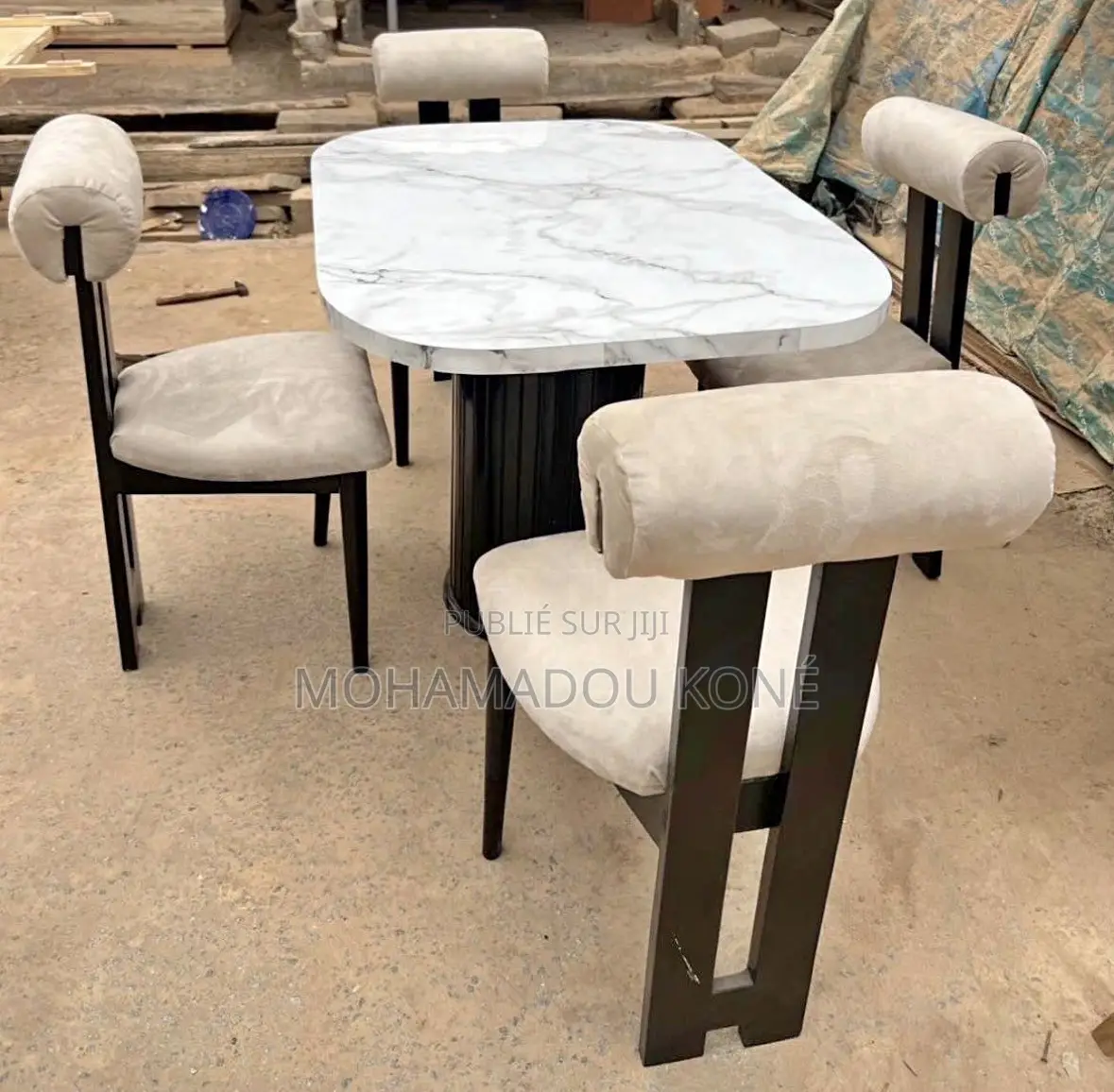 Table À Manger De Qualité