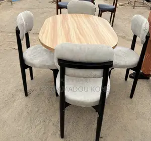 Table À Manger De Qualité