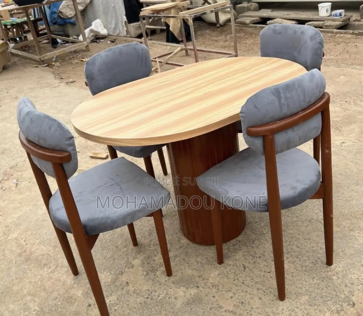 Table À Manger De Qualité