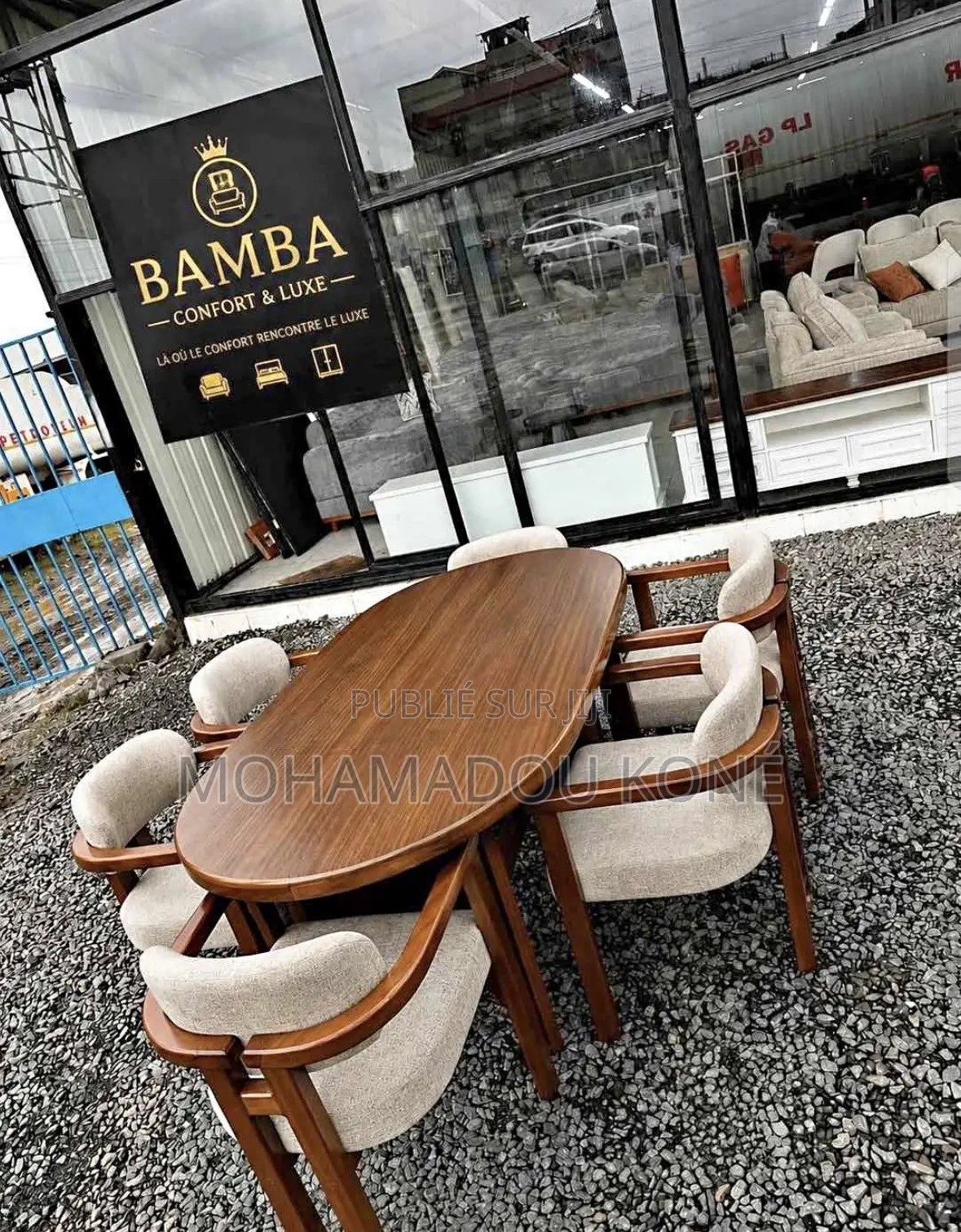 Table a Manger Plus 06 Chaises