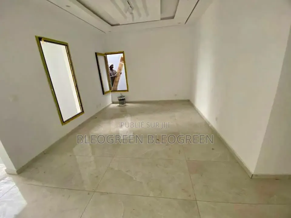 4chbre Duplex dans Immobilier De Luxe A, Cocody à Vendre