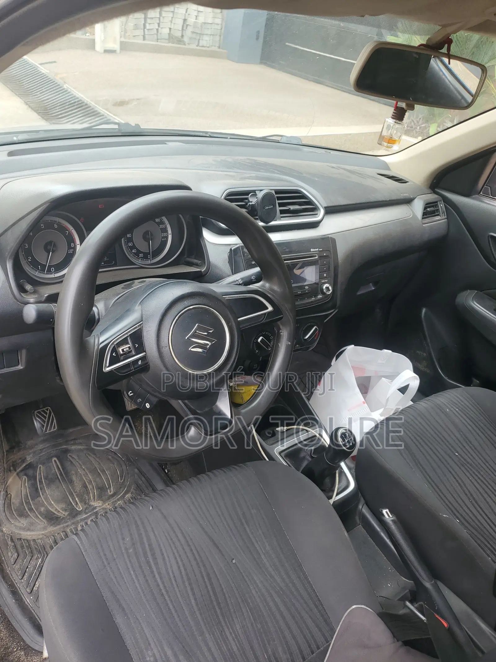 Suzuki Dzire 2023 Gris