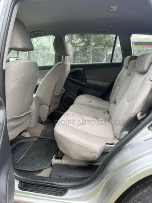 Toyota RAV4 2011 Gris