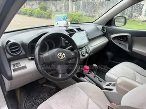 Toyota RAV4 2011 Gris