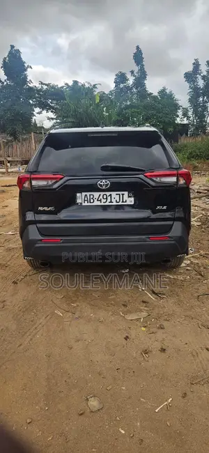 Toyota RAV4 2022 Noir