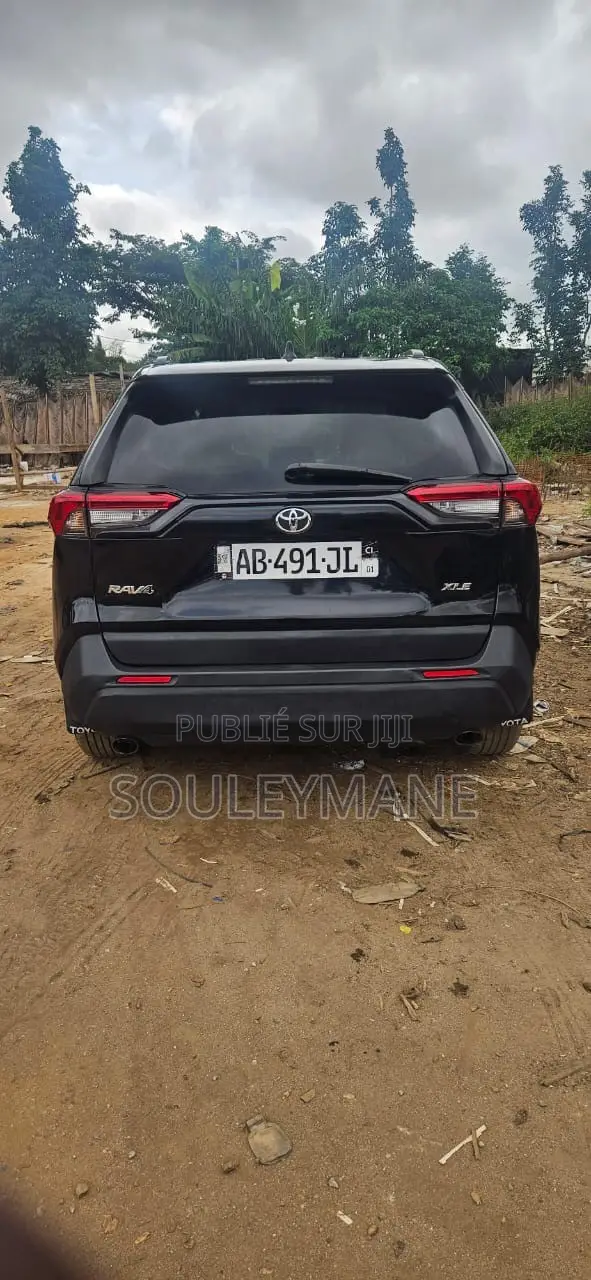 Toyota RAV4 2022 Noir