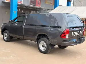 Toyota Hilux 2021 Noir