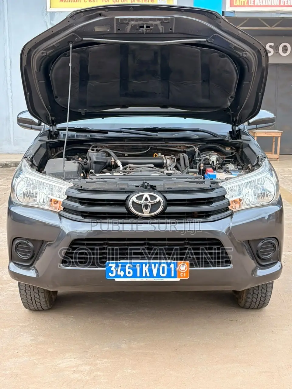 Toyota Hilux 2021 Noir
