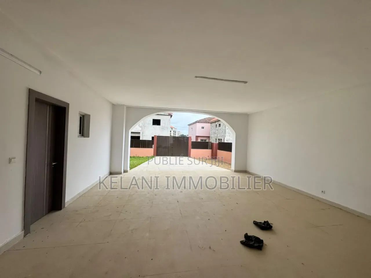 7chbre Duplex dans Kelani Immobilier, Bingerville à Vendre