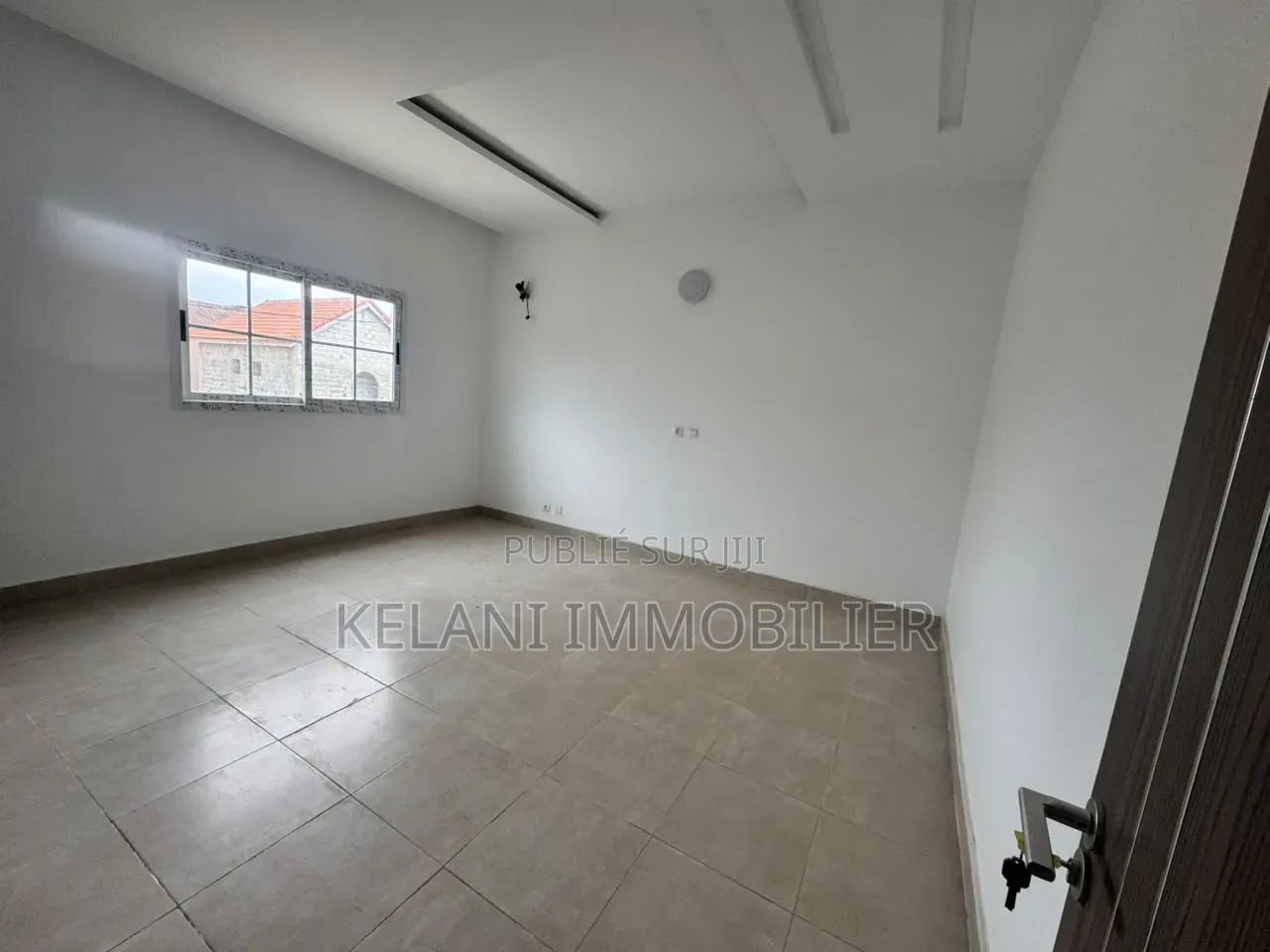 7chbre Duplex dans Kelani Immobilier, Bingerville à Vendre