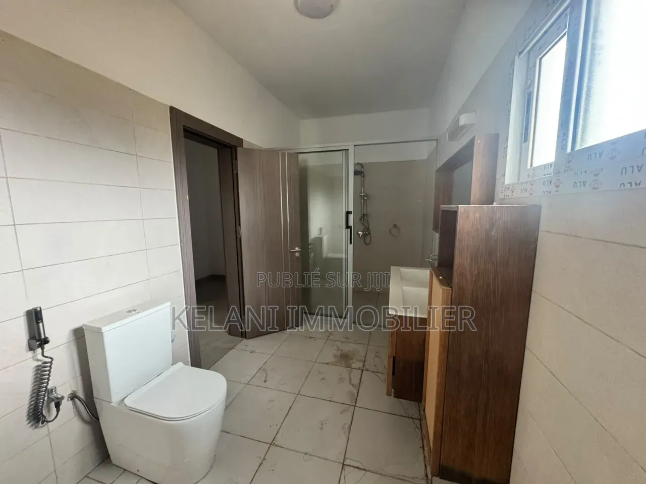 7chbre Duplex dans Kelani Immobilier, Bingerville à Vendre