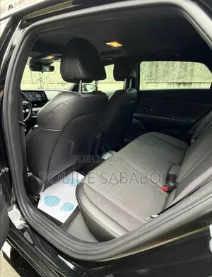 Hyundai Elantra Limited 2022 Noir