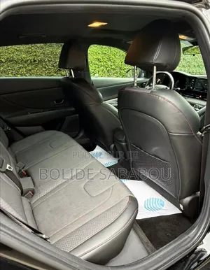 Hyundai Elantra Limited 2022 Noir